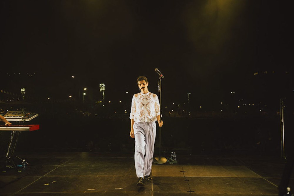 Tomas Lizarazu: “Benetan mugitzen gaituena eszenatoki batera igo eta sortzen den energia bizitzea da”