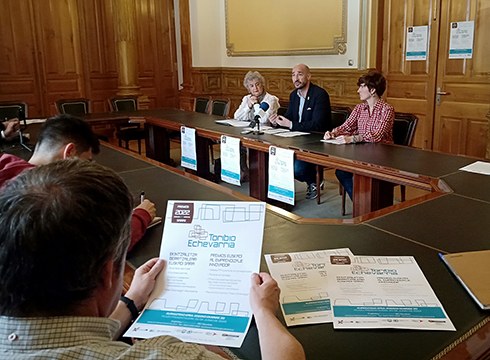 Toribio Echevarria sarien 32. edizioa aurkeztu dute gaur goizean