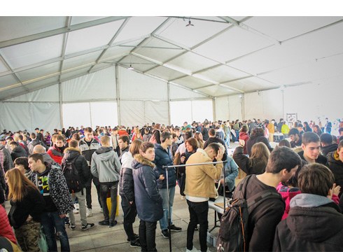 T. Etxebarria kalea itxita egongo da gaur eta bihar, eta erdigunea oinezkoentzat izango da bihar, Ikasenpesa Azoka dela eta