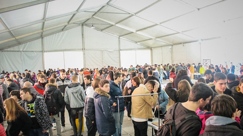 T. Etxebarria kalea itxita egongo da gaur eta bihar, eta erdigunea oinezkoentzat izango da bihar, Ikasenpesa Azoka dela eta