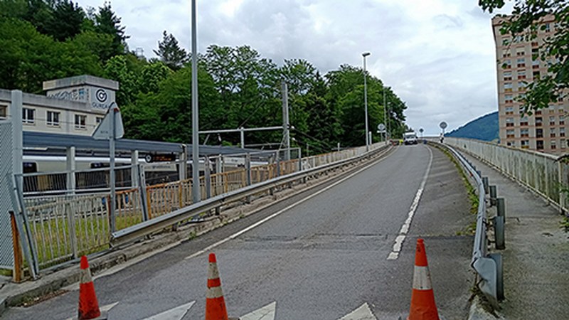 [ZUZENKETA] Saihesbidetik Estaziño kalerako sarbidea itxita egongo da barixaku eta astelehen goizean