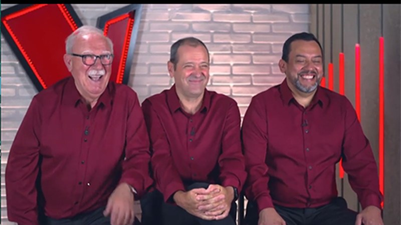 Trio Medianoche taldearen emanaldiak guztiz hunkitu zituen "La Voz Senior" saioko epaimahaikideak