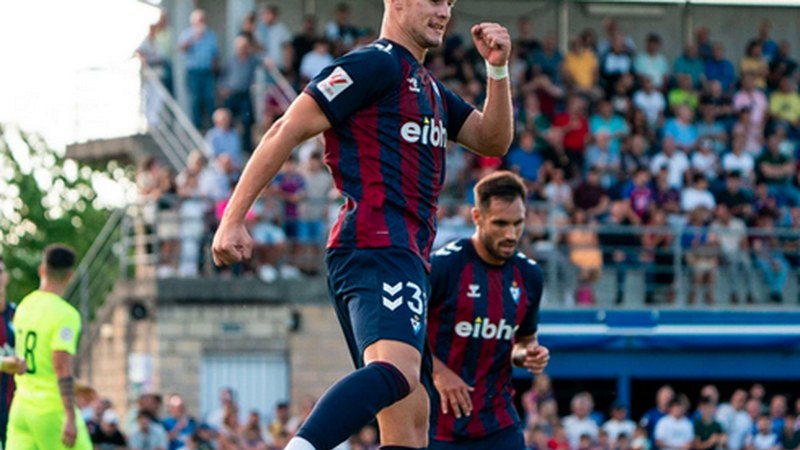 Tronchok lagata jokatuko du Amorebietan denboraldia amaitu arte