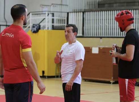 Ttatt gimnasioko Ramon Quina Madrilgo I. Nazioarteko Wushu Stagean izan zen