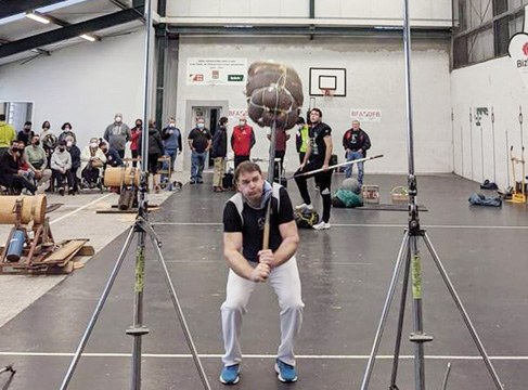 Tubik bere 15. Euskal Herriko lasto-botatze txapela irabazi zuen Mungian