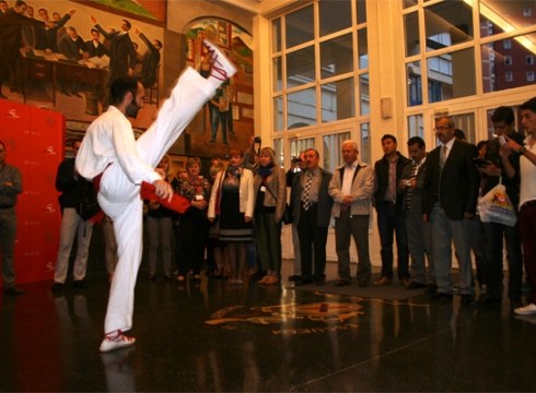 Turkia, Bulgaria eta Poloniako 50 irakasle Armeria Eskolara bisitan