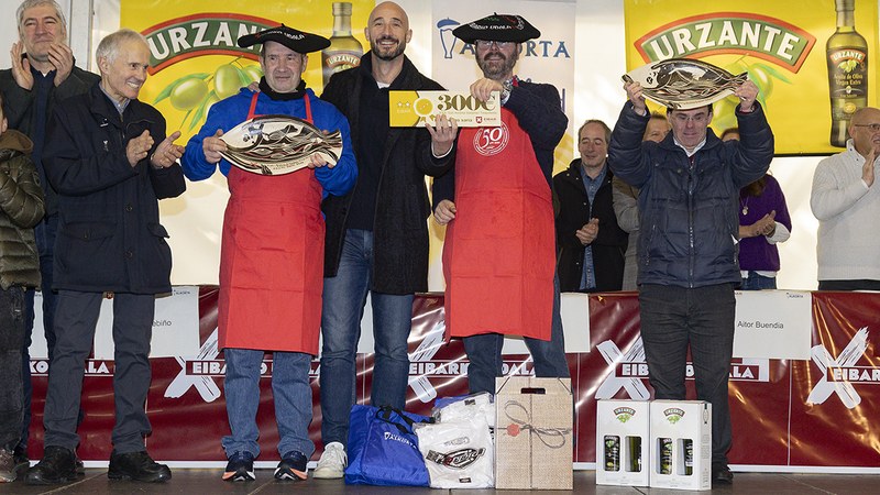 Turuntun kuadrillako Jose Ignacio Santamariak eta Oscar Lauzirikak irabazi dute XXXI. Bakailao txapelketa