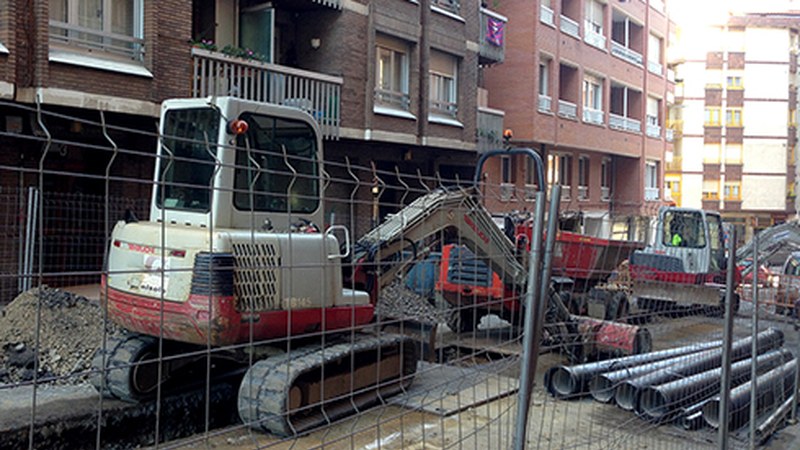 Txaltxa Zelaiko lanetan hodia apurtu dela-eta, ur mozketak egongo dira hainbat kaletan