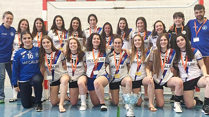 Txapelik gabeko txapeldunak izan ziren Arrate Eibar Eskubaloikoak Zaragozan