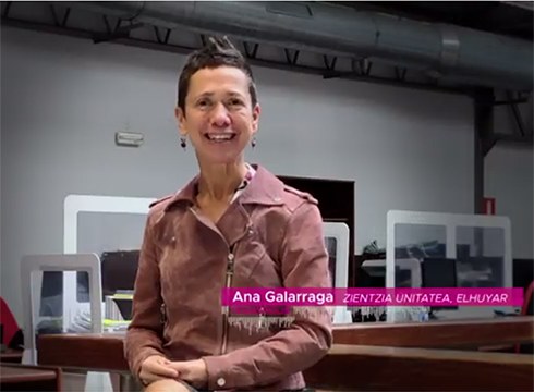 Txertoari buruz sortu diren errezeloen inguruan ari da Ana Galarraga zientzia dibulgatzailea gaurko bideoan