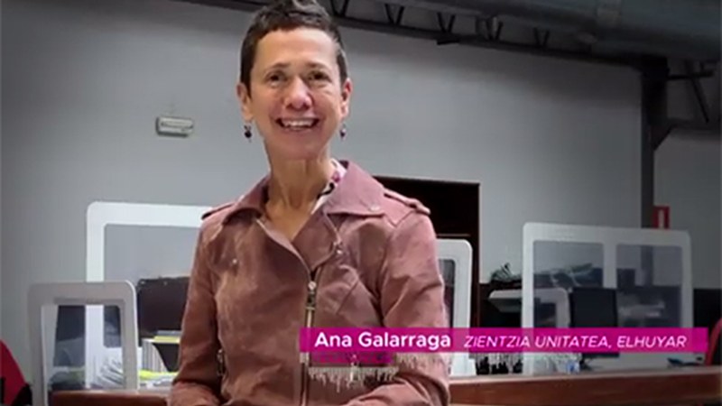 Txertoari buruz sortu diren errezeloen inguruan ari da Ana Galarraga zientzia dibulgatzailea gaurko bideoan