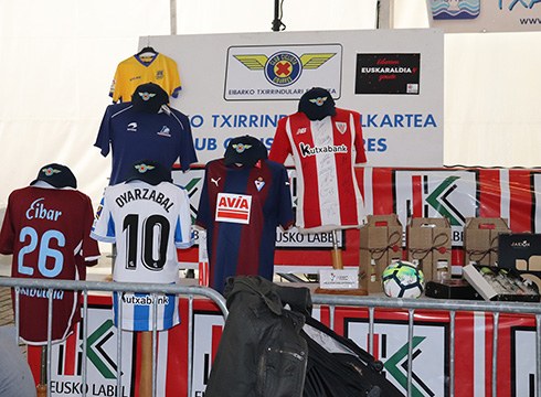 Txistorra Eguneko zozketako sariak gaurtik aurrera jaso daitezke Eibarko Txirrindularien Elkartean