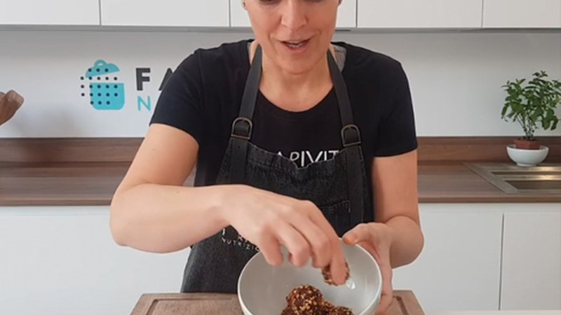 (Bideoa) Astebururako errezeta aproposa: Txokobolatxoak