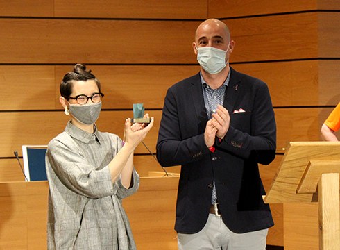 "Txopitea eta Pakea" Udalaren saririk garrantzitsuena jaso du Maite Arroitajauregi musikariak