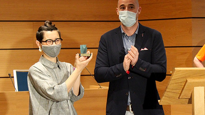 "Txopitea eta Pakea" Udalaren saririk garrantzitsuena jaso du Maite Arroitajauregi musikariak