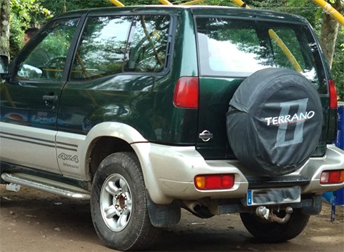 Txosnetan edariak lapurtzen ari ziren bi gizon atxilotu ditu Ertzaintzak