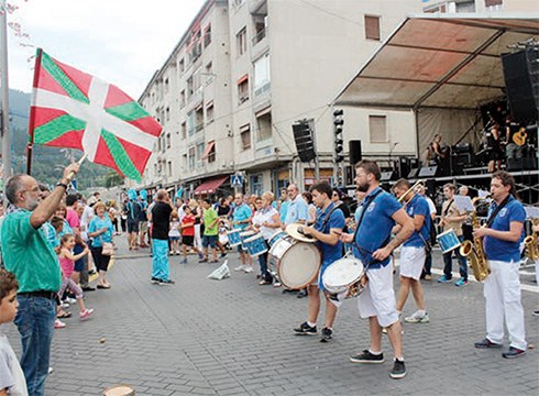 Txupinazoarekin batera egingo du eztanda jaiak Amañan