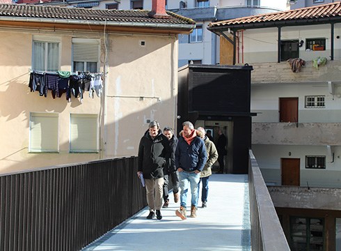 Ubitxa eta San Kristobal arteko lehen igogailu publikoa gaur hasi da martxan