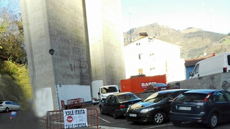 Ubitxatik San Kristobalerako sarrera trafikoarentzat itxita dago