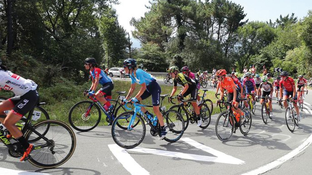 UCI Pro Series mailako lasterketa Arraten amaituko da etzi eguerdian