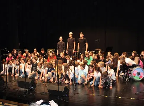 Udal Kirol Patronatoaren eta Udal Musika, Zeramika eta Marrazki Eskolen tasak itzuliko dituzte