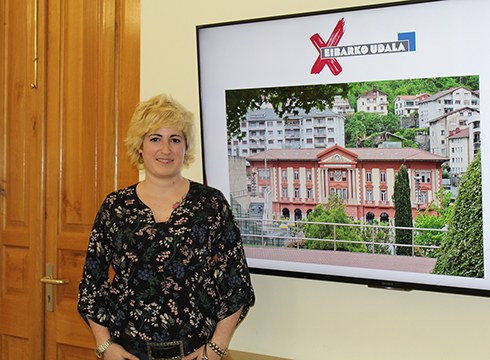 Udala eta herritarrak gerturatzea helburu duen komunikazio plana aurkeztu dute