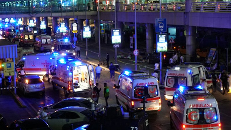 Udalak eguen eguerdirako elkarretaratzea deitu du Istanbulgo atentatua dela eta