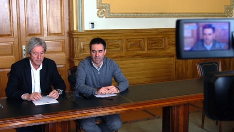 Udalak epe legalean ordaintzen dizkie zorrak hornitzaileei