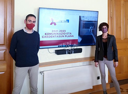 Udalak onartu duen 2021-2023 Komunikazio eta Gardentasun Plana aurkeztu dute
