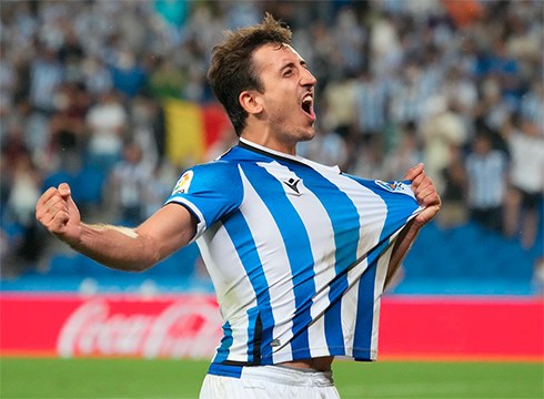 Udalak "Txopitea eta Pakea" emango dio barixakuan Mikel Oyarzabal foballariari