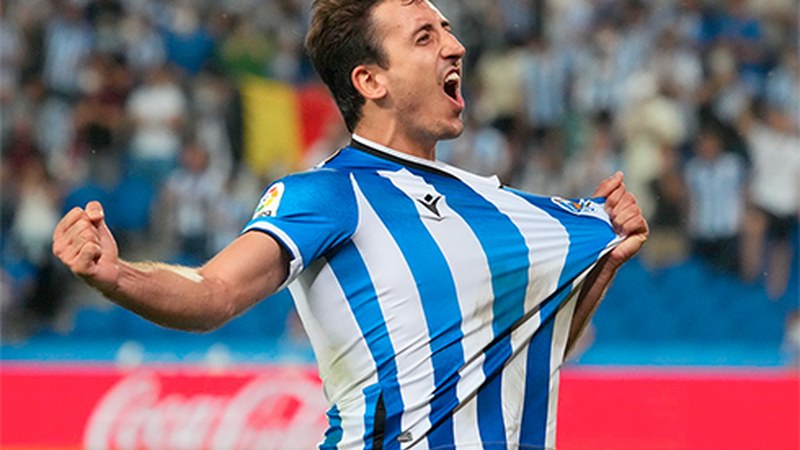 Udalak "Txopitea eta Pakea" emango dio barixakuan Mikel Oyarzabal foballariari