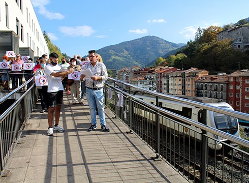 Udalaren eta ETS-ren arteko lankidetza-hitzarmena gaur bozkatuko da eta auzokideek kontzentrazioa deitu dute