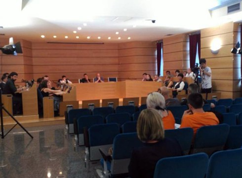 Udalbatzak Aniaiz Ariznabarretaren kasua salatzeko mozioa onartu du