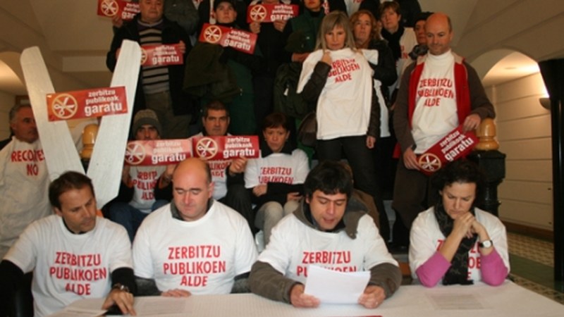 Udaleko beharginak haserre Gabonetako ordainsaria ez dietelako ordainduko