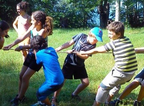 Udaletxean egingo dira "Oporrak afariketan" eta "Udan jolasean" programetako bilerak gurasoekin