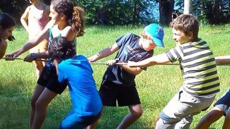 Udaletxean egingo dira "Oporrak afariketan" eta "Udan jolasean" programetako bilerak gurasoekin