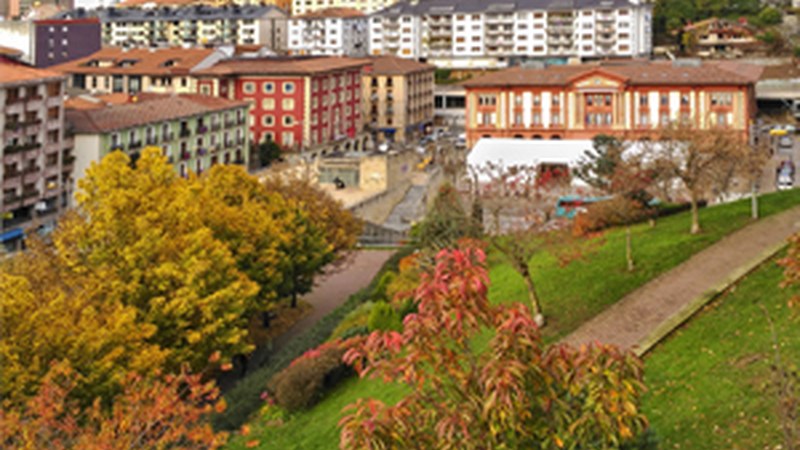 "Udazken hasierako koloreak" (Jose Vila)