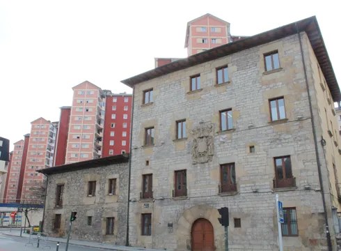 Udazkeneko ikastaroak prest UEUn