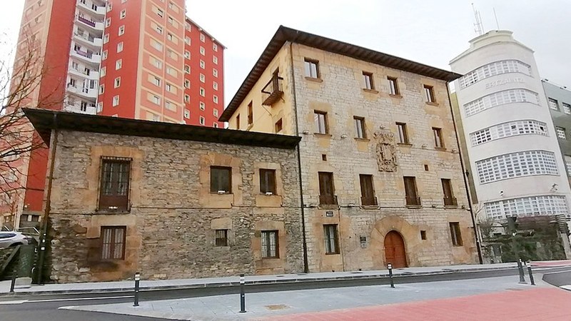 UEUk pedagogo bat behar du Eibarko egoitzan lan egiteko