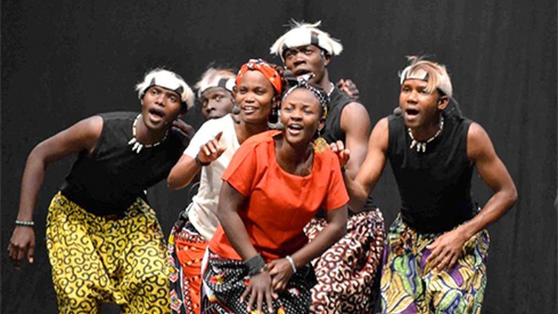 Ugandako Aba Taano taldeak gospel kontzertu solidarioa emango du Karmelitetan