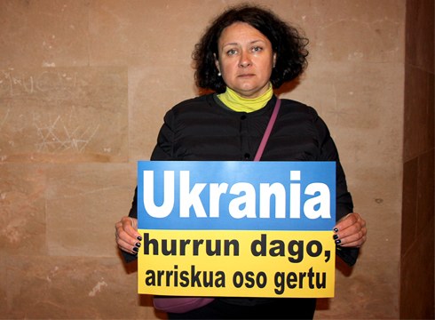 Ukrainarako elikagaiak eta materiala bilduko dute Elgoibarren eta Mendaron