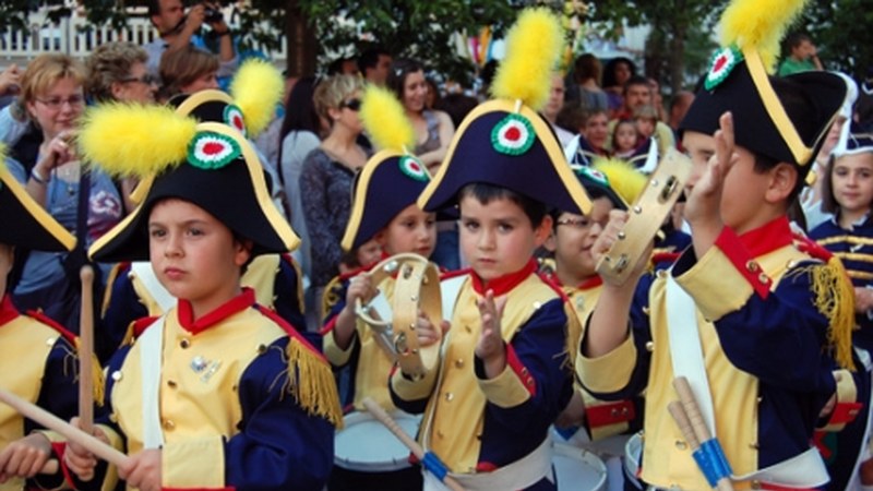 Umeen danborradarako entseguak bihar hasiko dira