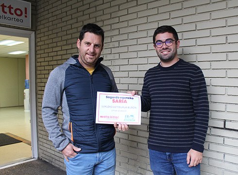 Unai Garinek jaso du Sagardo Eguneko rifaren saria