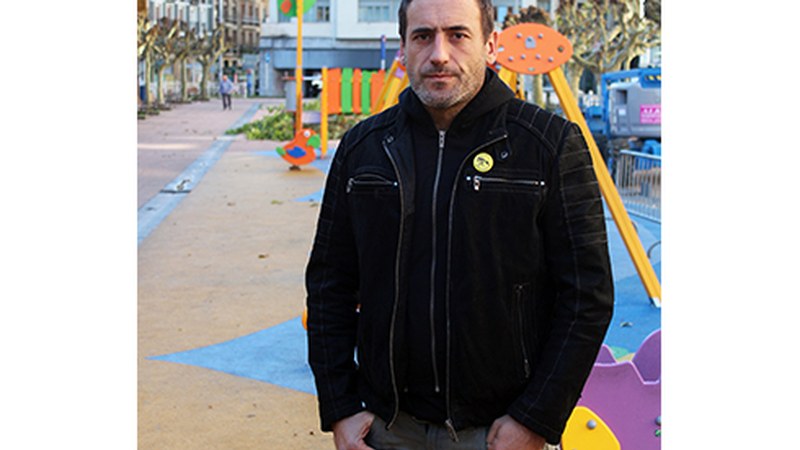 Unax Blanco, dokumentalen zuzendaria: “Migratzaileen gaia tristurarekin tratatzen badugu, hesi gehiago jarriko ditugu”