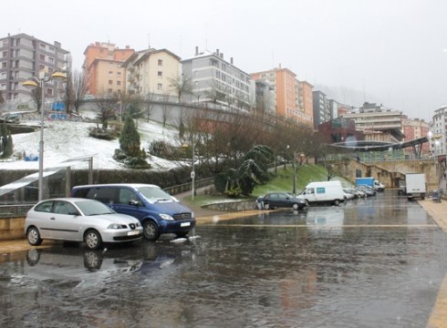 Unbeko kirol jarduerak bertan behera laga dituzte