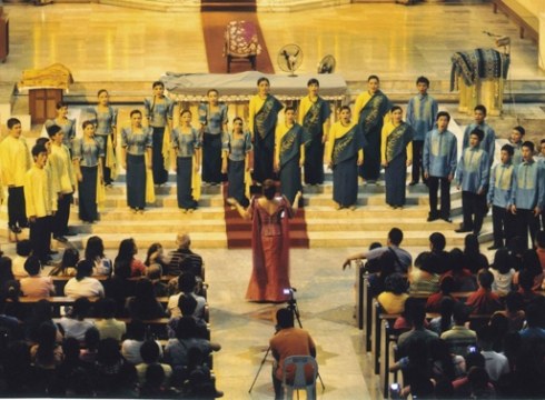 University Of The Visayas Chorale abesbatzaren kontzertua gaur Coliseoan