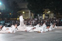 Untzaga, jendez gainezka San Juan suaren inguruan Untzaga, jendez gainezka San Juan suaren inguruan