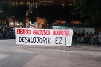 Untzaga, jendez gainezka San Juan suaren inguruan Untzaga, jendez gainezka San Juan suaren inguruan