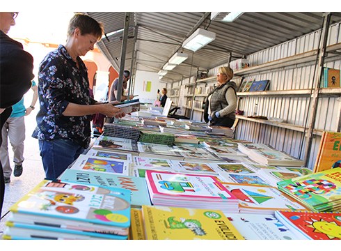 Untzaga, letren plaza