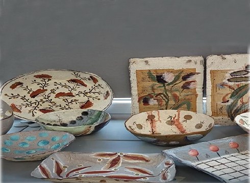 Untzagako eskulan tailerreko parte-hartzaileen lanak eguaztenera arte ikus daitezke